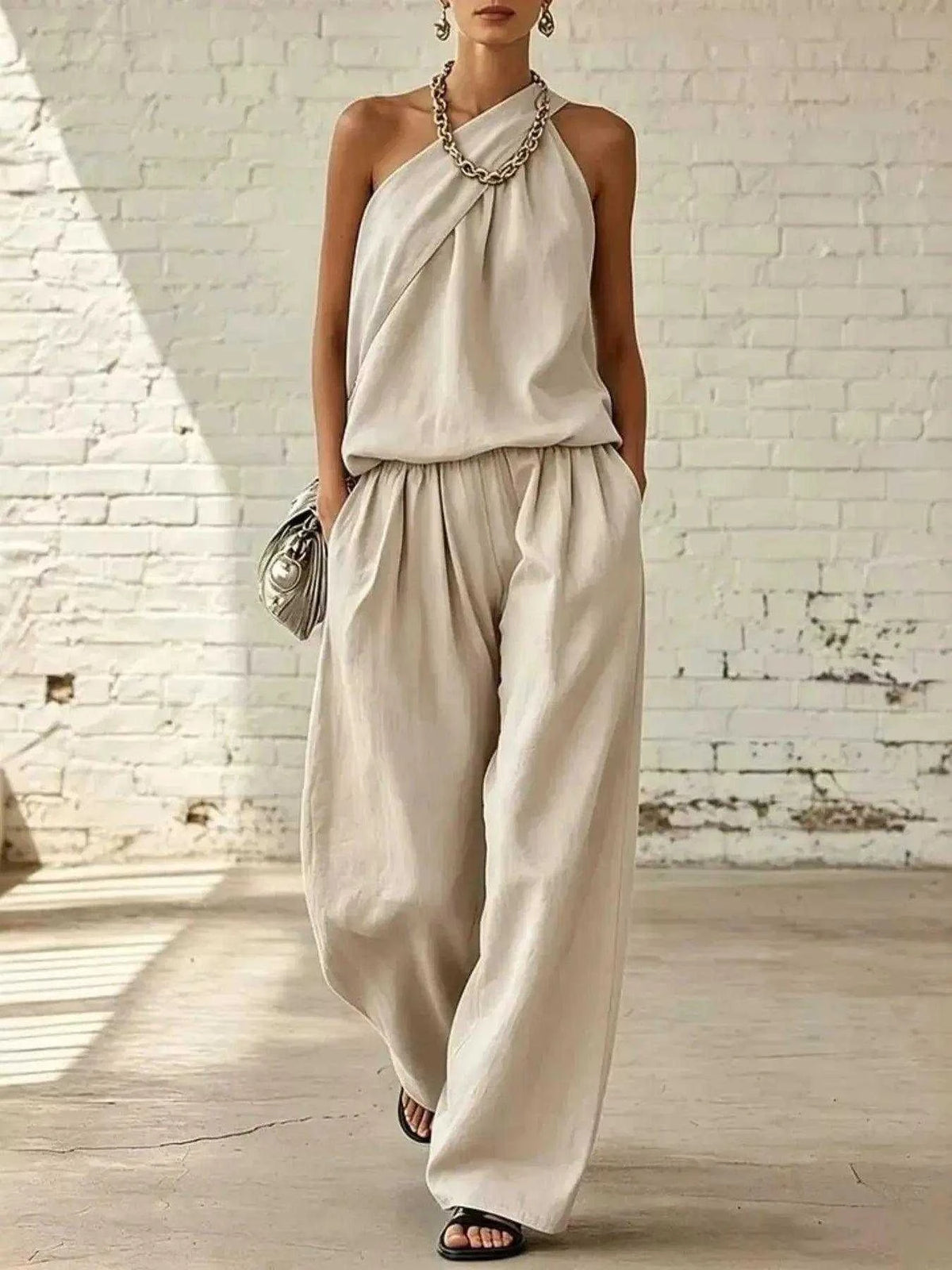 Full Size Sleeveless Top and Wide-Leg Pants Set Plus Size Luxe Curves Plus Size Fashion