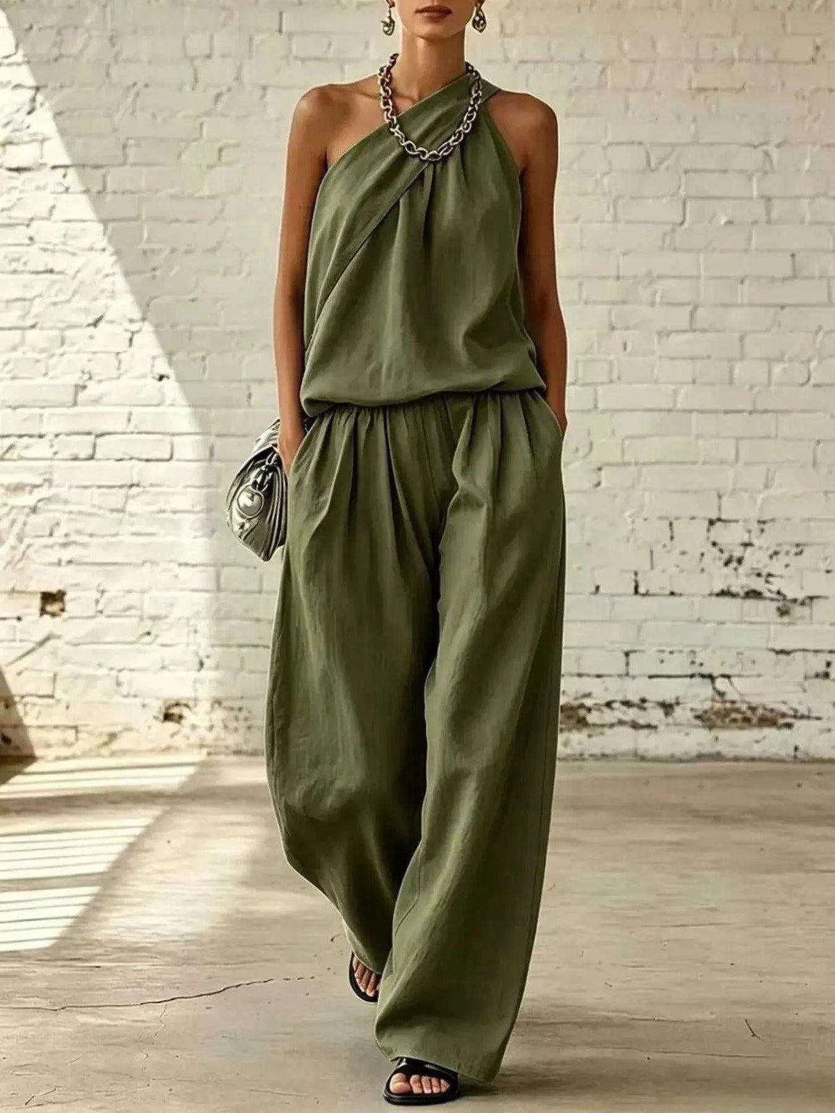 Full Size Sleeveless Top and Wide-Leg Pants Set Plus Size Luxe Curves Plus Size Fashion
