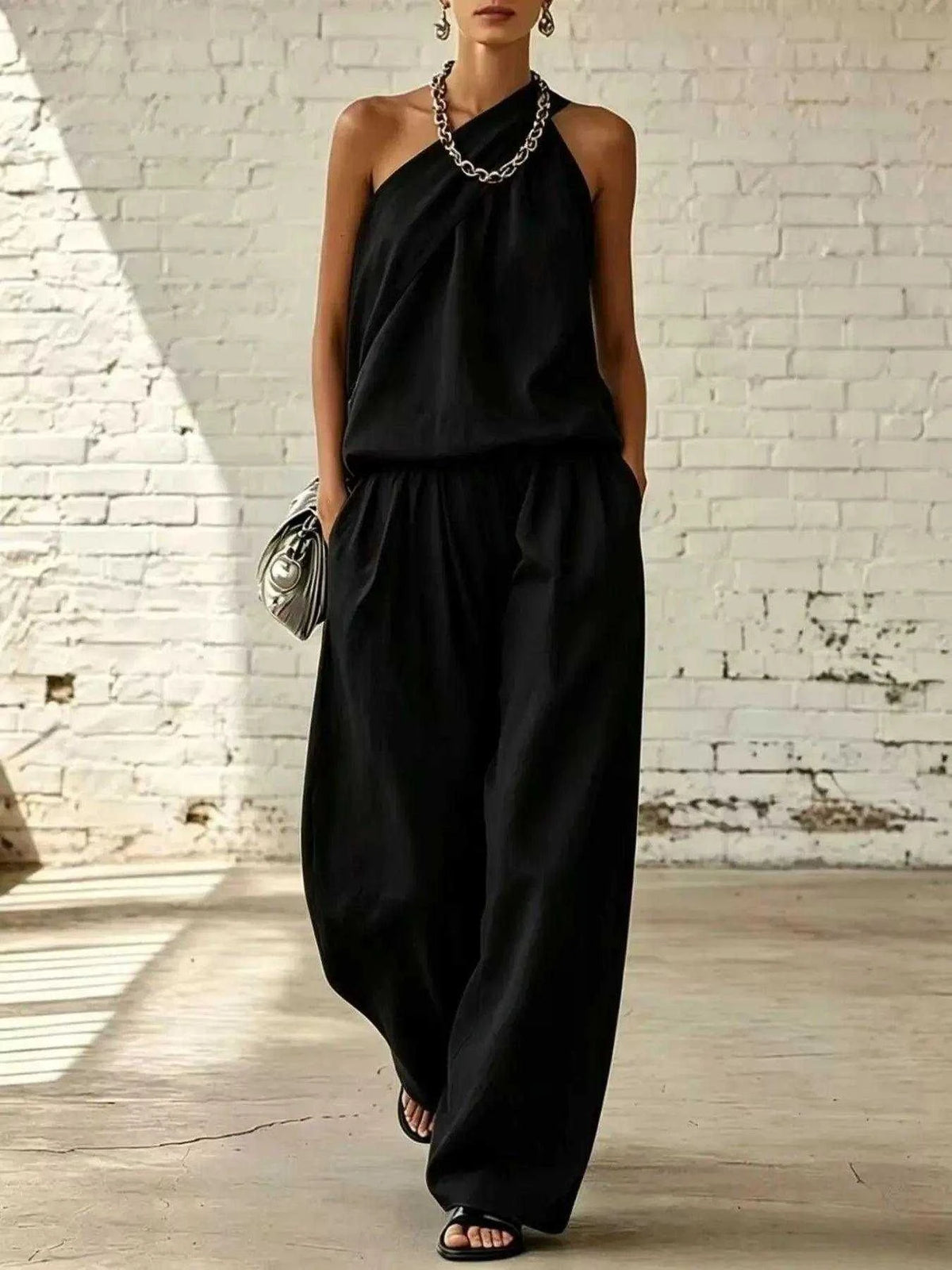 Full Size Sleeveless Top and Wide-Leg Pants Set Plus Size Luxe Curves Plus Size Fashion